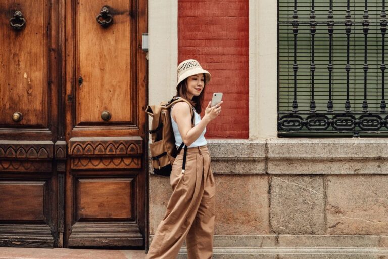 How to Stay Safe When Traveling Alone: Essential Expert Tips